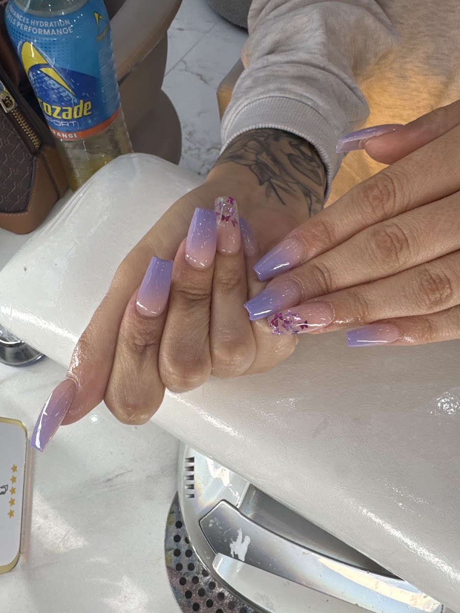 Diamond Nails work